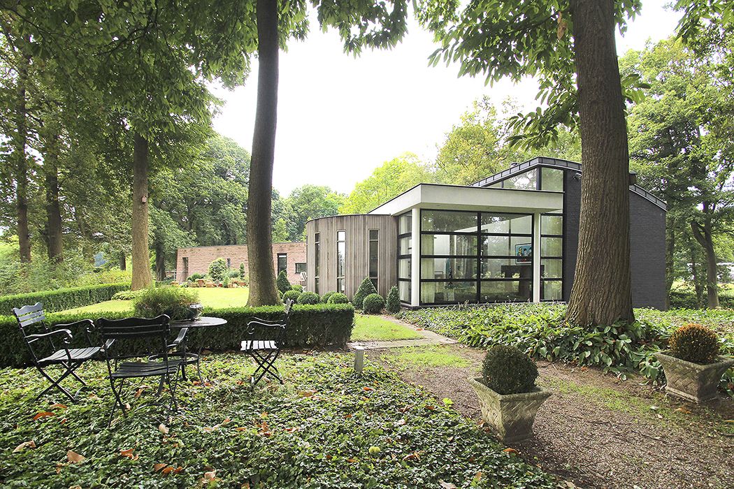 moderne villa bos architectuur nederland limburg engelman architecten 